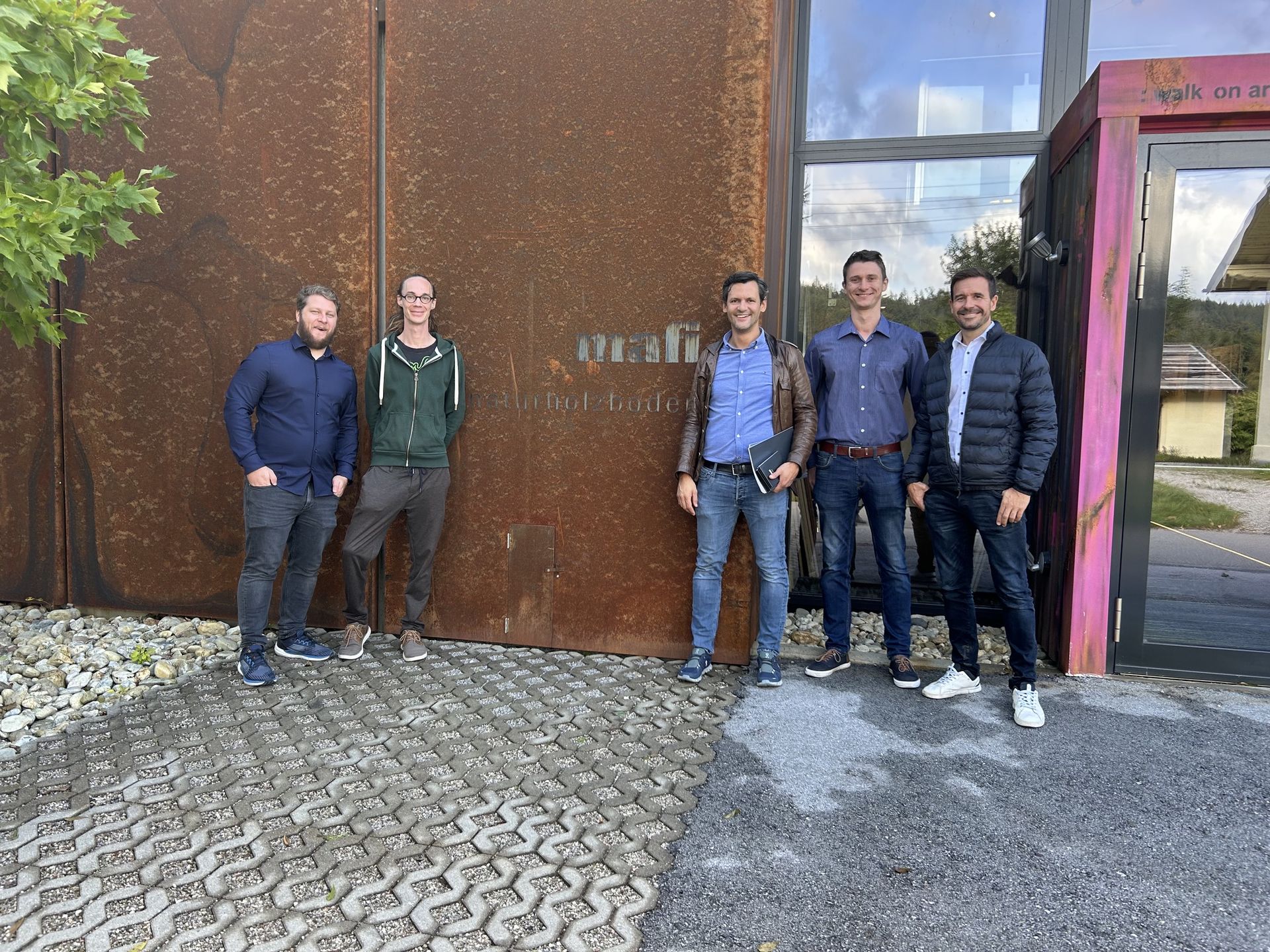 Cloudunify- und mafi-Team beim Vor-Ort-Termin am mafi-Standort Schneegattern