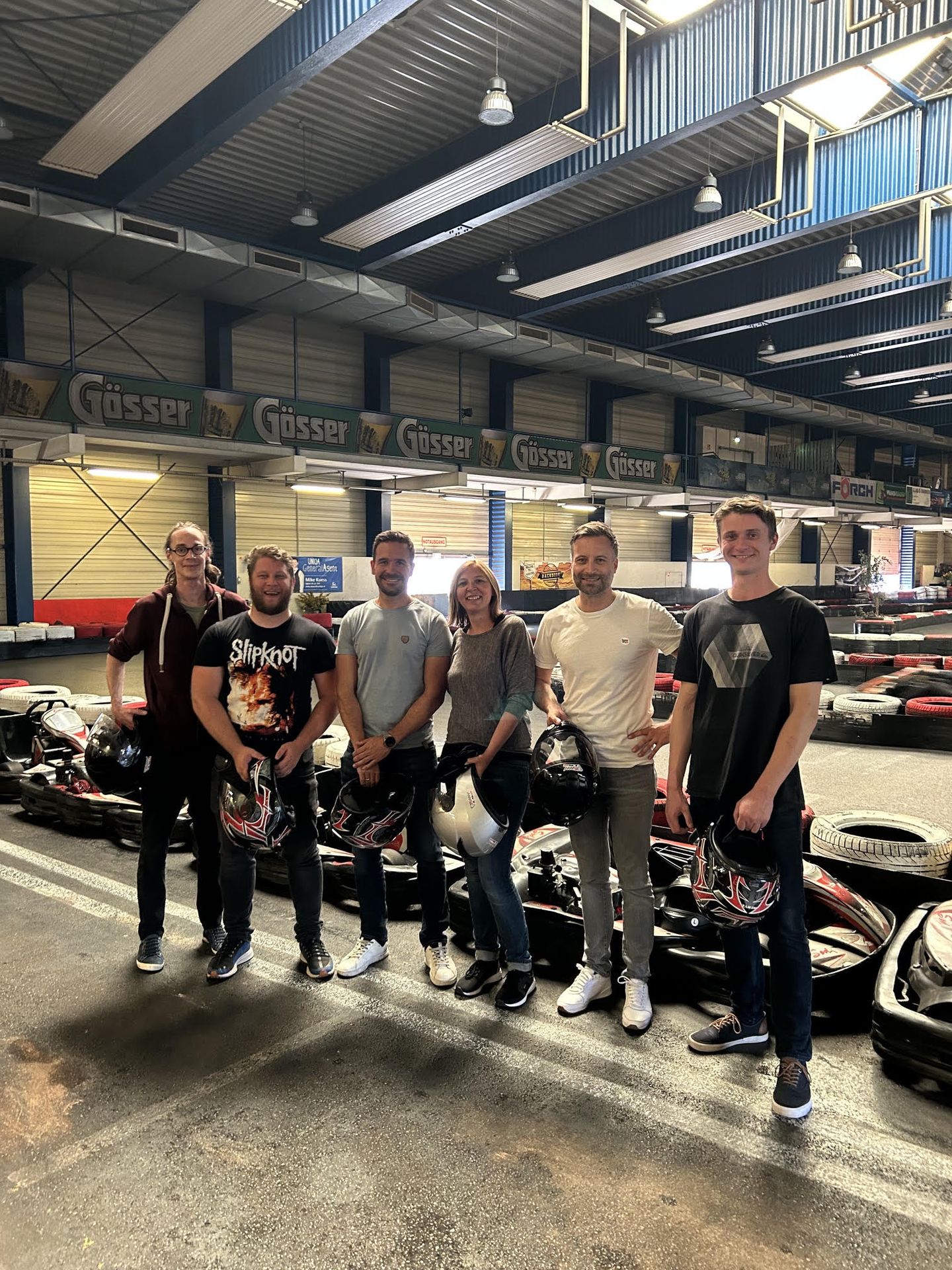 Cloudunify-Team beim Gokart-Event